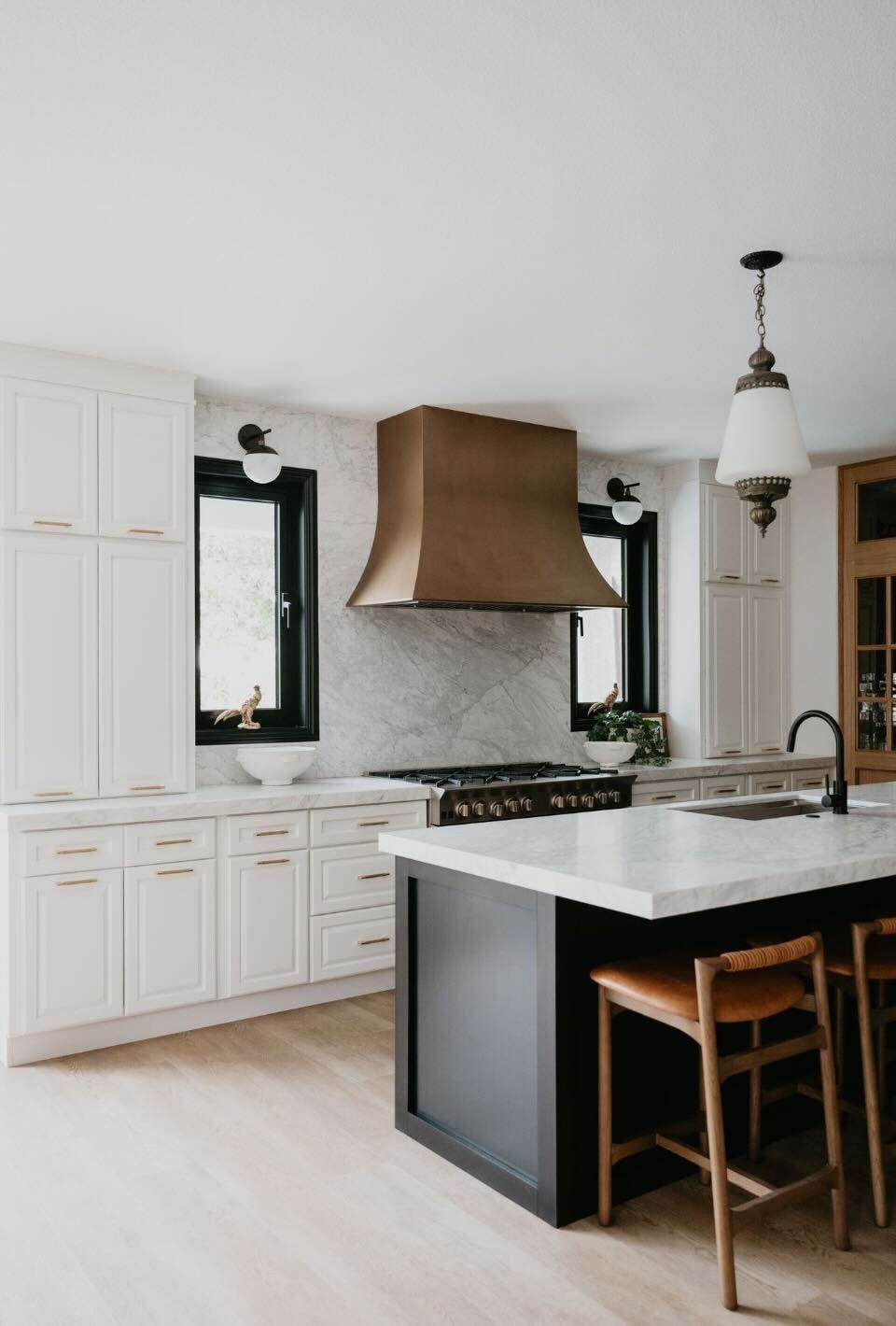 Wicker Park · Gilded Finish